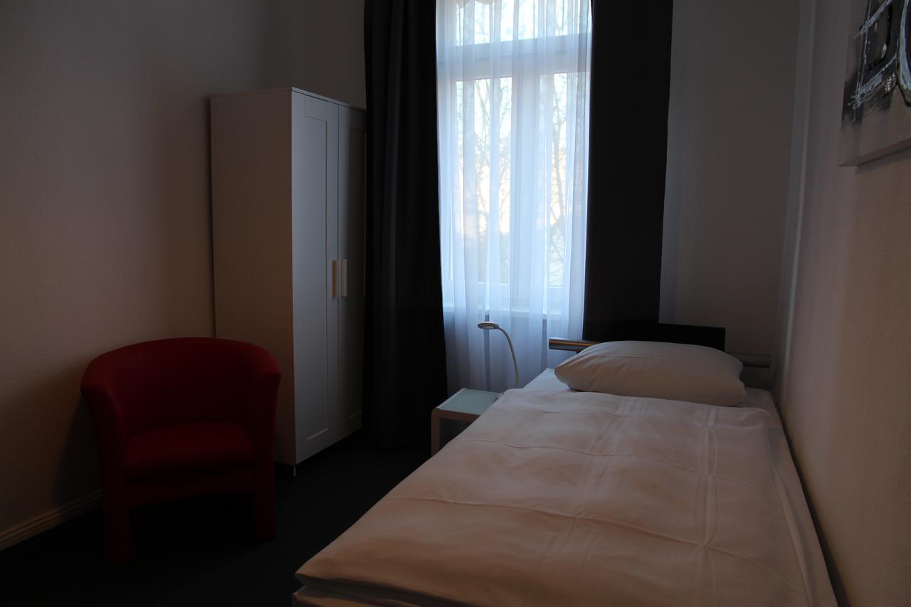 Hotel Deutscher Kaiser Баден-Баден Екстериор снимка